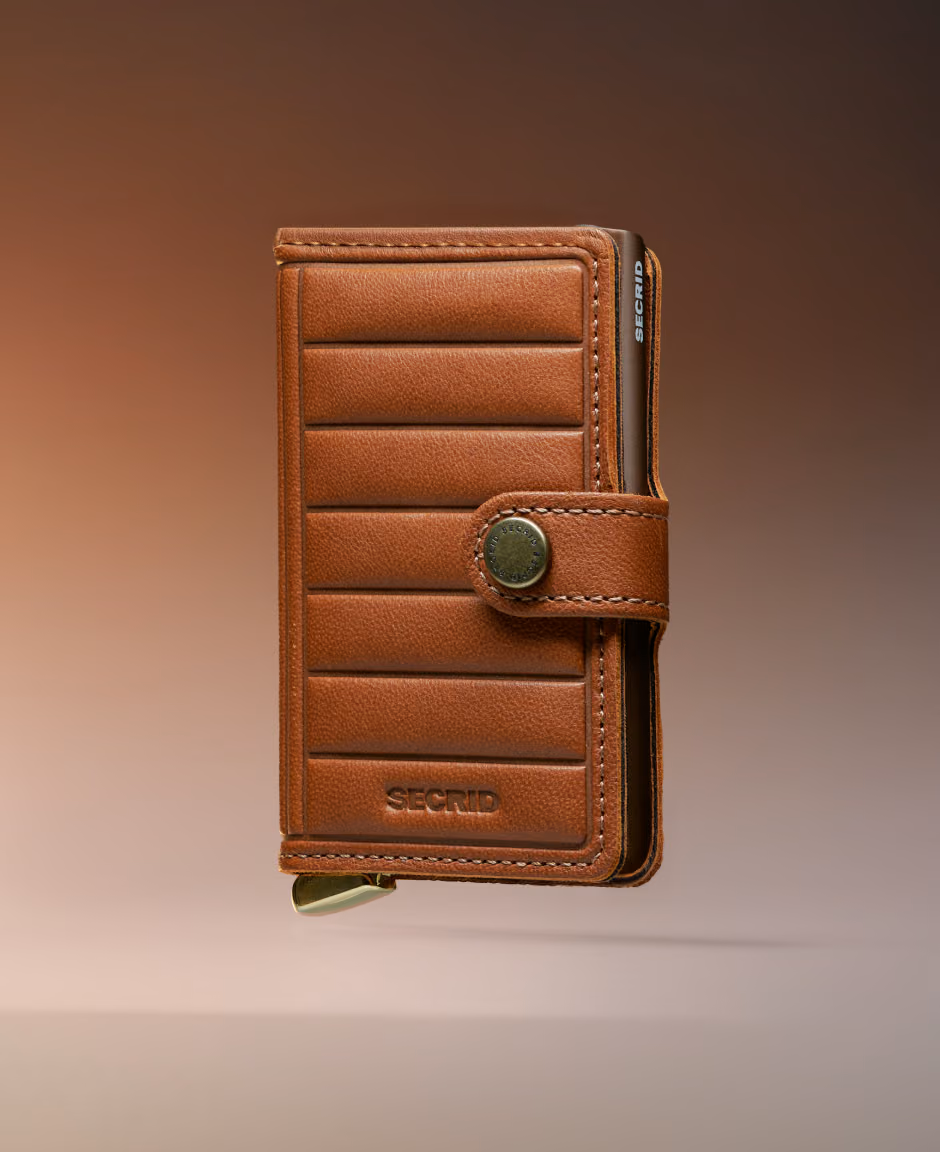 SHOP WALLETS Expanded Carry (4-16 Cards)